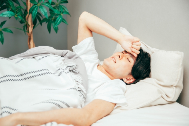 ストレスで睡眠が浅くなる理由とは？おすすめグッズもご紹介!