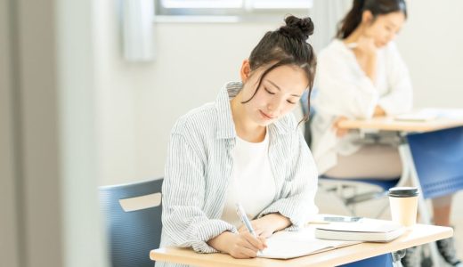 履歴書に民間資格を書く際の注意点｜国家資格との違いも解説