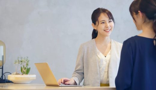 「わざわざ」は敬語で使える？意味と正しい使い方を解説